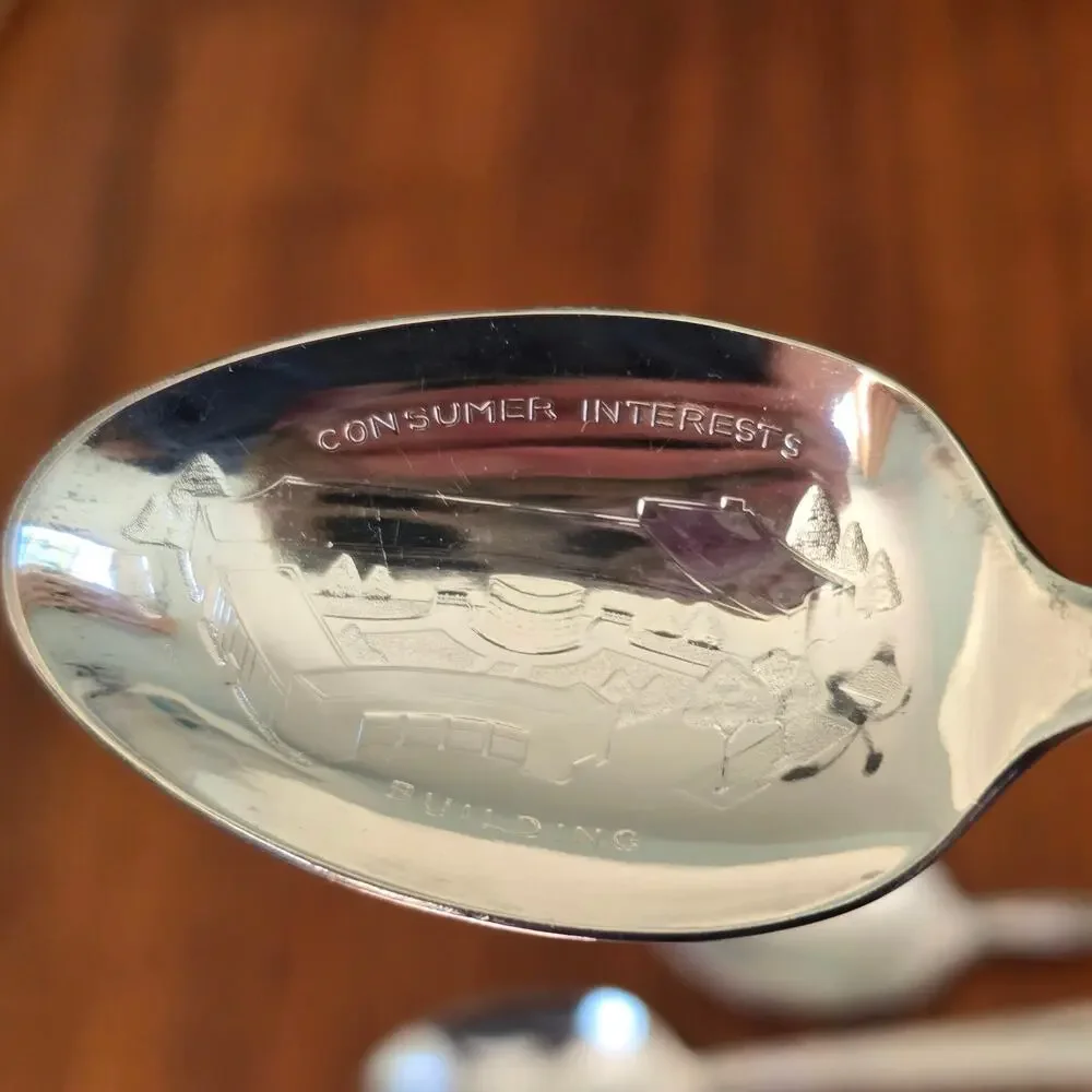 VTG WM Rogers 1939 New York Worlds Fair Spoons Silver Plate Pavillions Souvenir